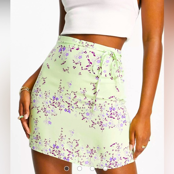 ASOS DESIGN Dresses & Skirts - NWOT ASOS MINI SLIP SKIRT with Tie Waist in Pale Green Floral Print. Size:12.